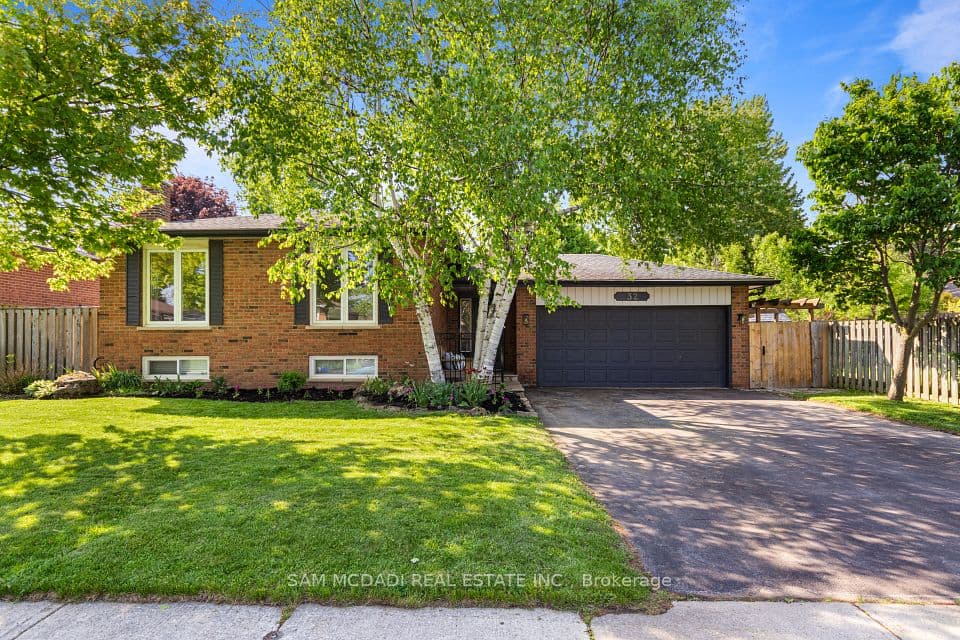 32 Milverton Close, Hamilton, ON L8B 0A9 – photo 2