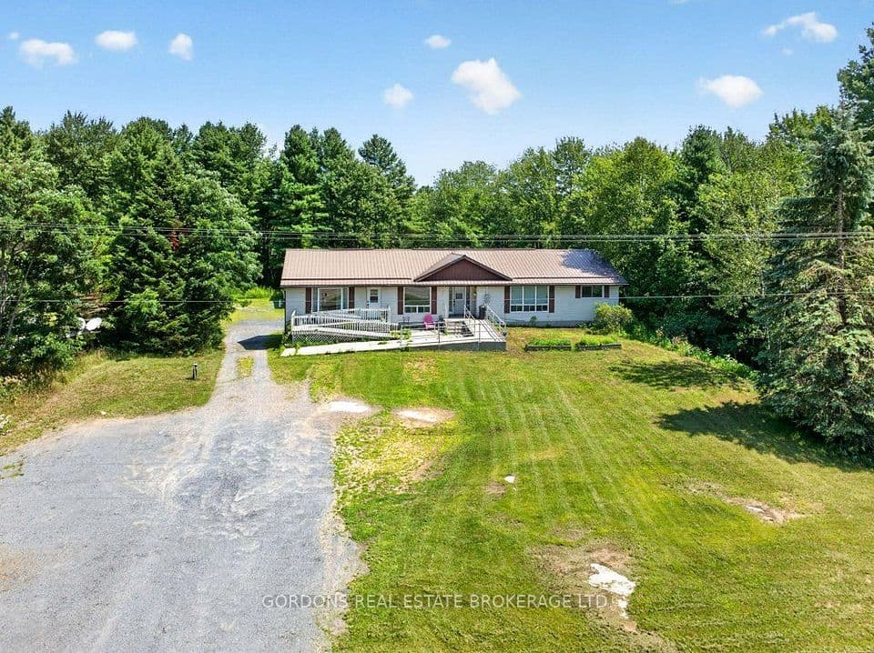 11703 Highway 41, Addington Highlands, ON K0H 1Z0 – main photo