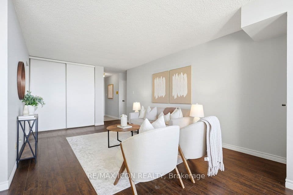 375 King Street N 708, Waterloo, ON N2J 4L6 – photo 3