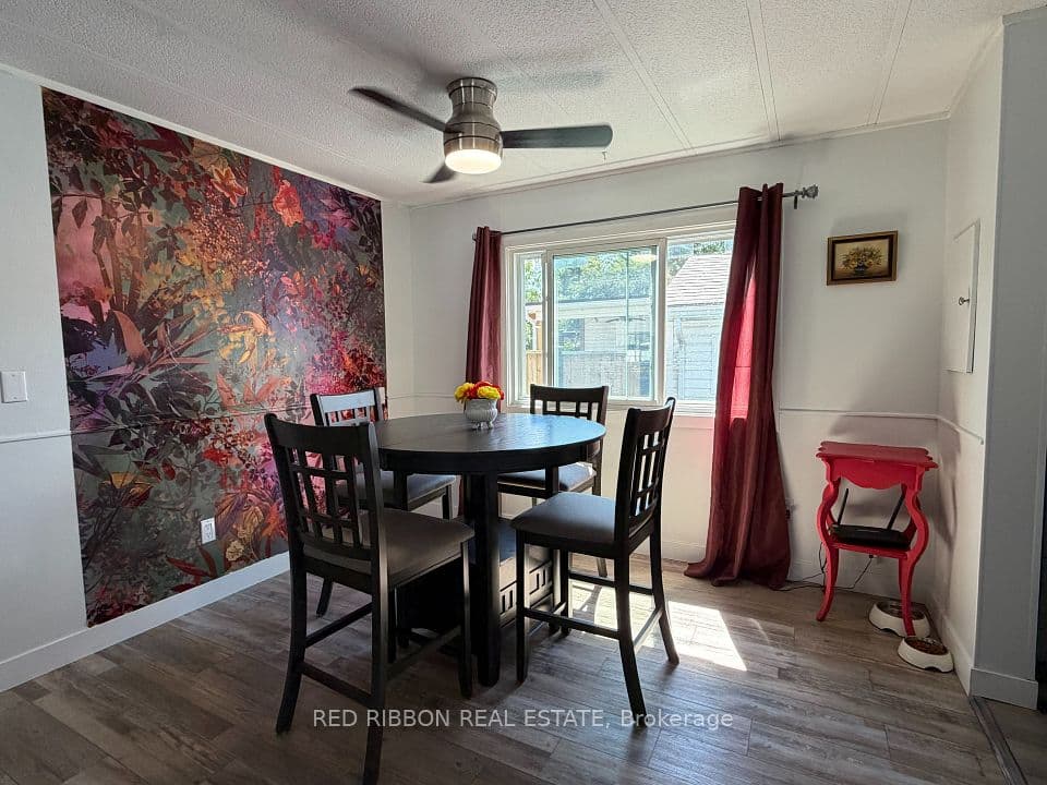 16 Velma Street, Strathroy-Caradoc, ON N7G 3L3 – photo 3