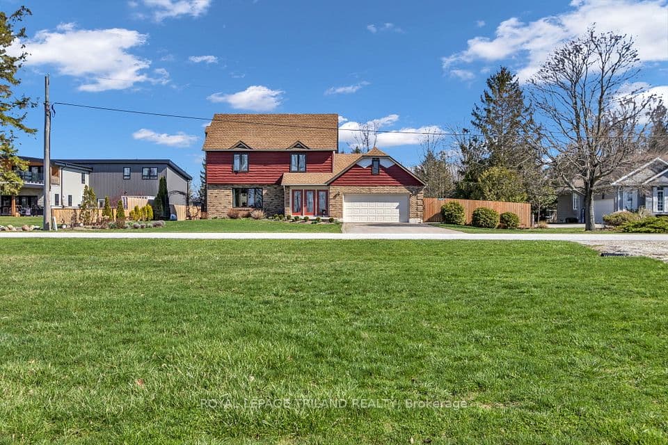 5257 Cliff Road, Lambton Shores, ON N0N 1J7 – photo 3