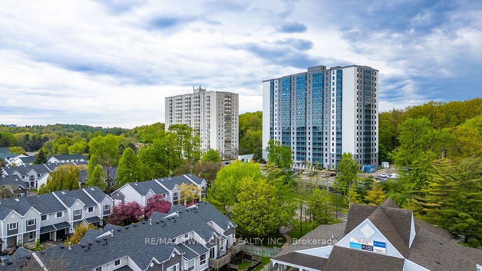 55 Green Valley Drive 608, Kitchener, ON N2P 1Z6 – photo 2
