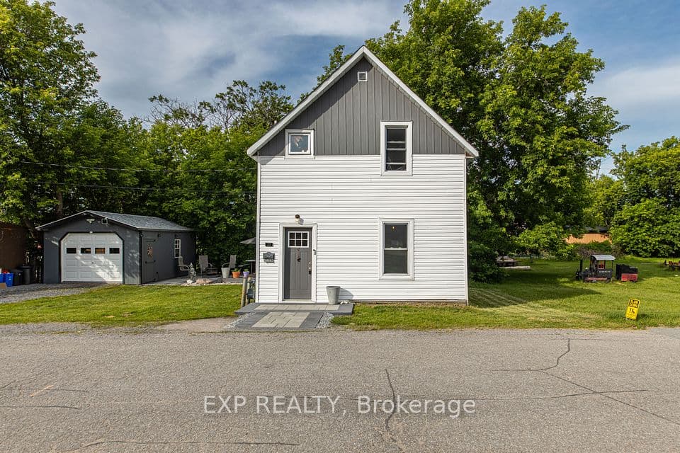 22 St Johns Way, Arnprior, ON K7S 2B8 – main photo