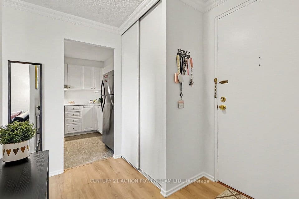 915 Elmsmere Road 1006, Beacon Hill North - South and Area, ON K1J 8H8 – photo 3