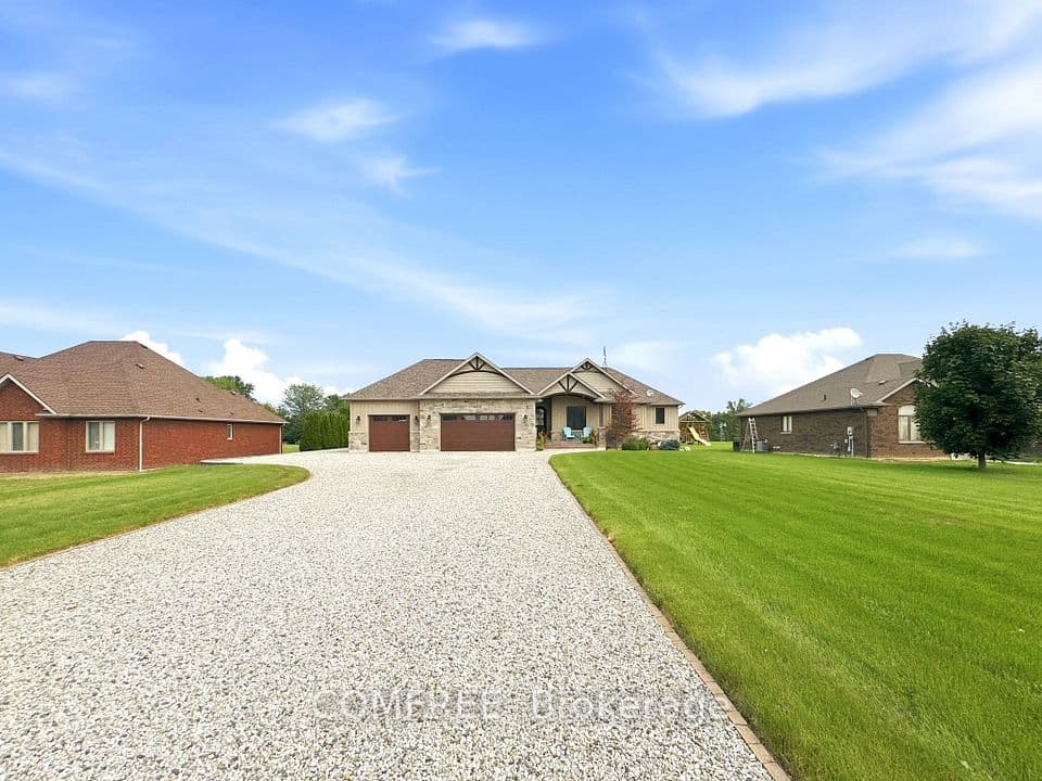 663 County 2 Road, Lakeshore, ON N8L 1K3 – main photo