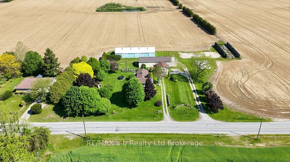 1813 Norfolk County 19 Road W, Norfolk, ON N0E 1V0 – main photo