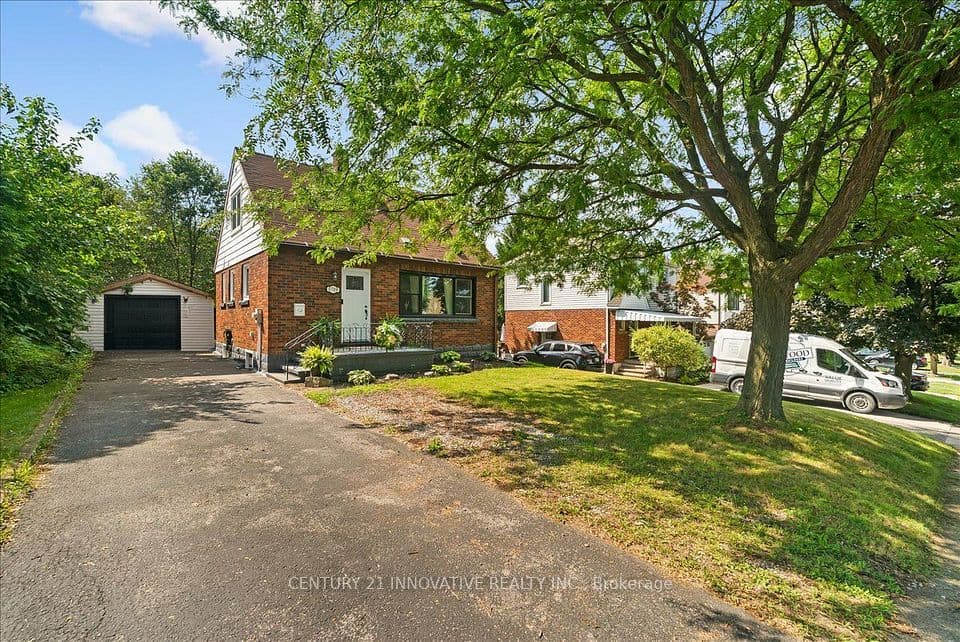 5709 Hanan Avenue, Niagara Falls, ON L2G 4E7 – main photo