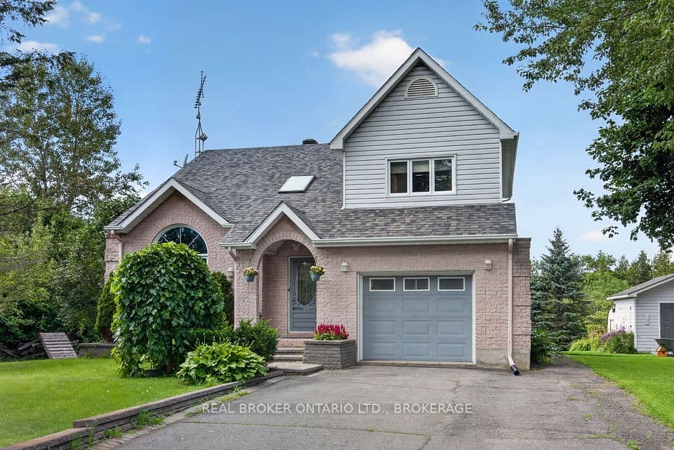 3901 County 45 Road, North Glengarry, ON K0C 1A0 – main photo