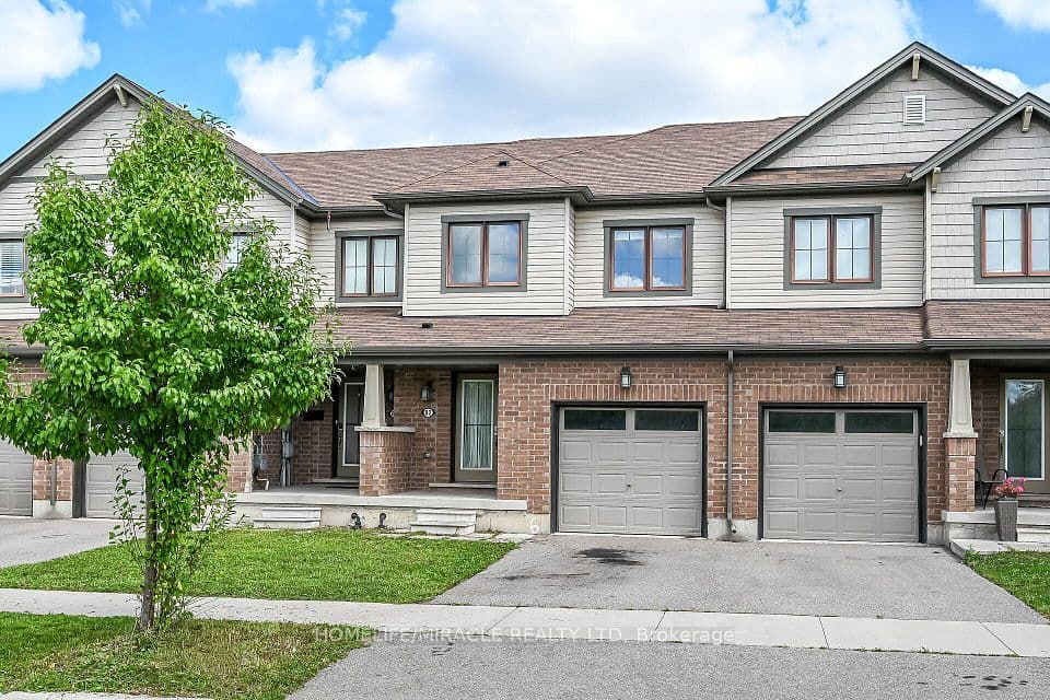 82 Scarletwood Street, Hamilton, ON L8J 0K8 – main photo