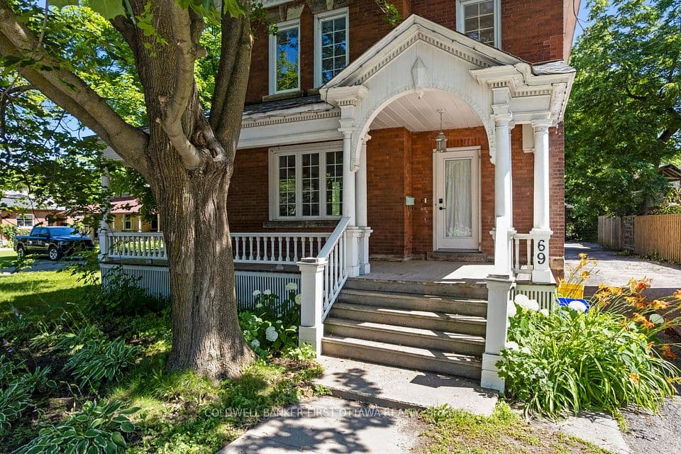 69 Wilson Street W, Perth, ON K7H 2N7 – main photo