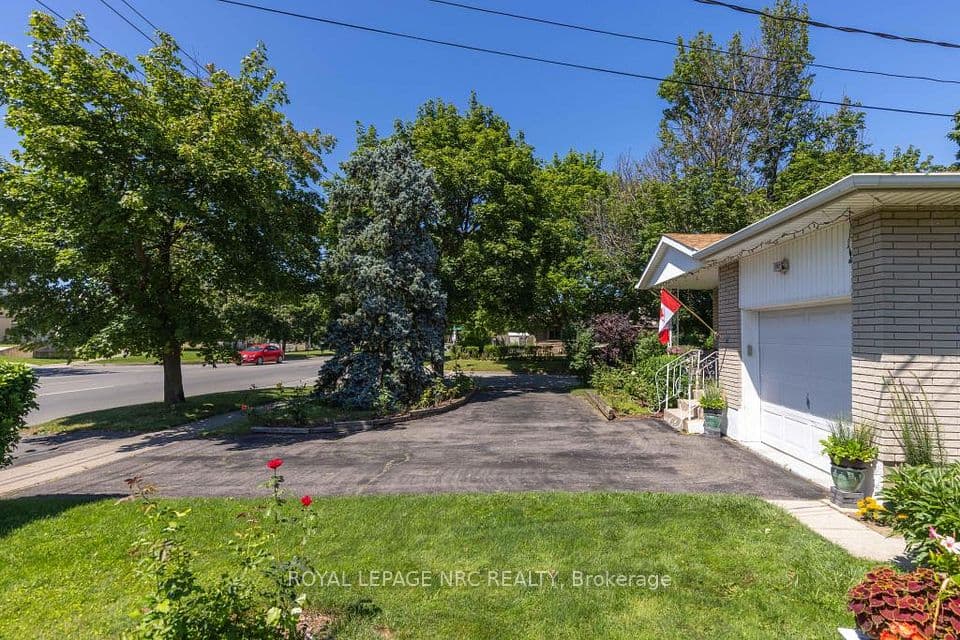 542 Lake Street, St. Catharines, ON L2N 4H8 – photo 3