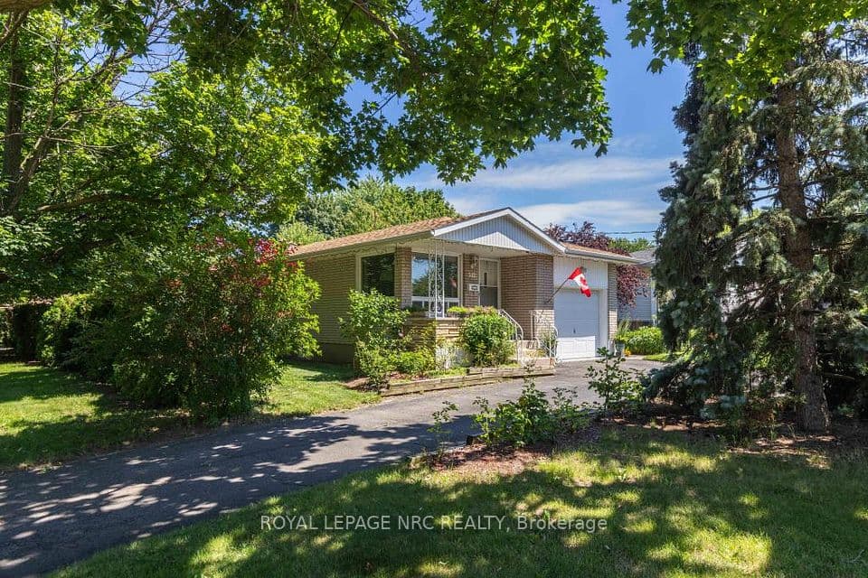 542 Lake Street, St. Catharines, ON L2N 4H8 – photo 2