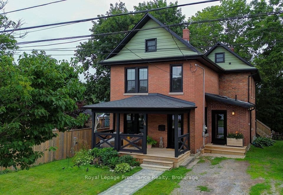 14 Ward Street, Port Hope, ON L1A 1L5 – main photo