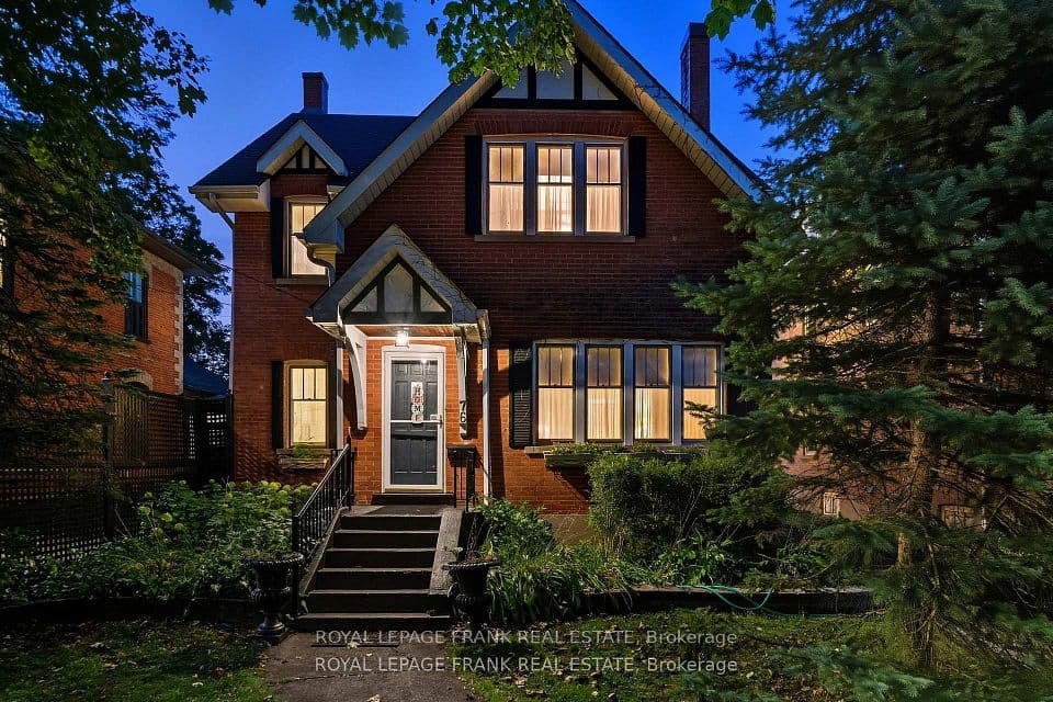 76 Bond Street W, Kawartha Lakes, ON K9V 3R4 – photo 2