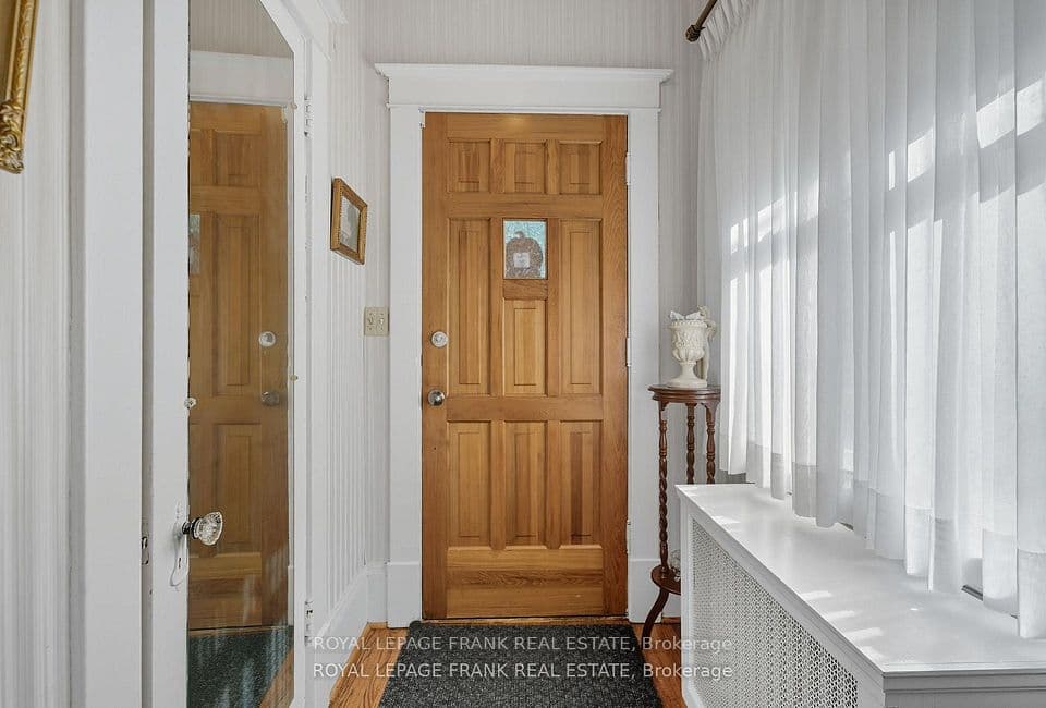 76 Bond Street W, Kawartha Lakes, ON K9V 3R4 – photo 3