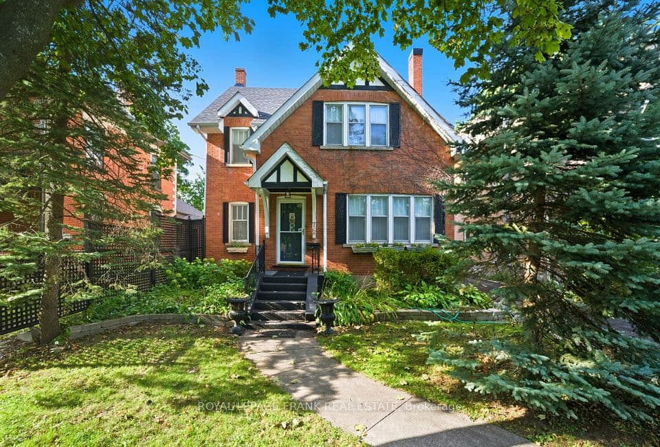 76 Bond Street W, Kawartha Lakes, ON K9V 3R4 – main photo