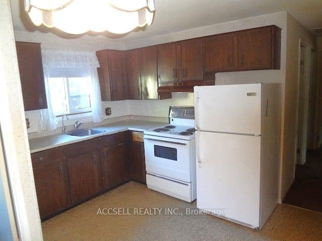 28 Harcourt Crescent, Kitchener, ON N2P 1K9 – photo 3