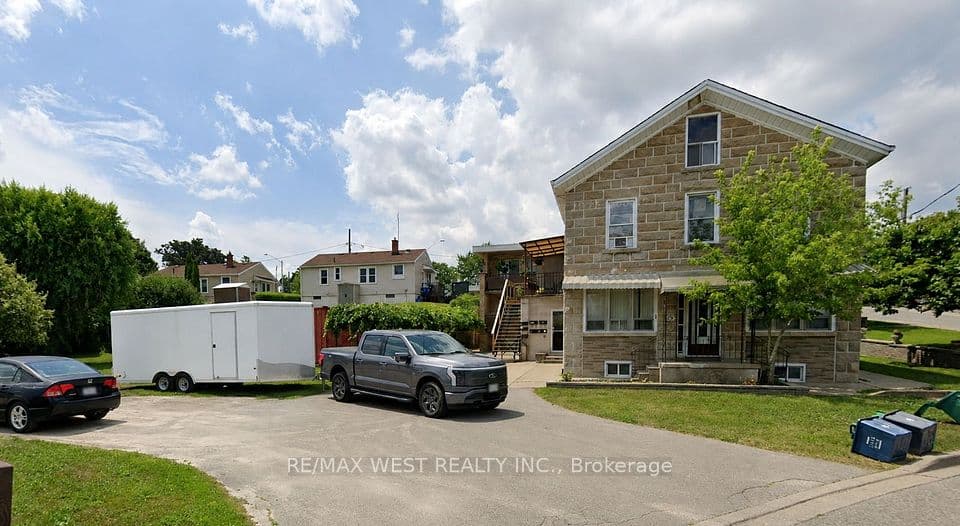 55 John Street N, Thorold, ON L2V 2S7 – main photo