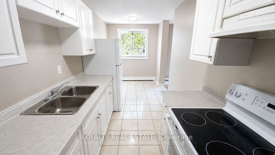 601 Barber Avenue N 306, North Perth, ON N4W 1S4 – main photo
