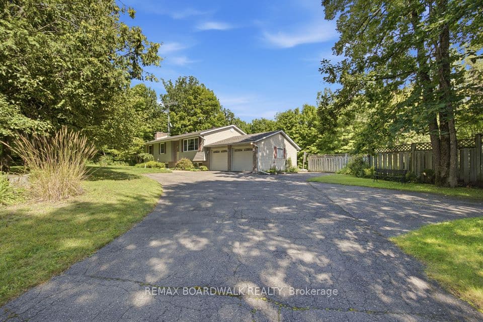 3187 Mcdonald's Corner Road, Tay Valley, ON K0G 1K0 – photo 3