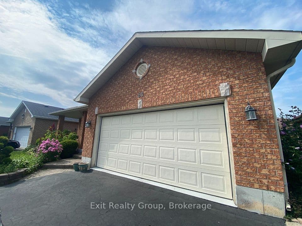 60 Oak Ridge Boulevard, Belleville, ON K8N 5W2 – photo 2