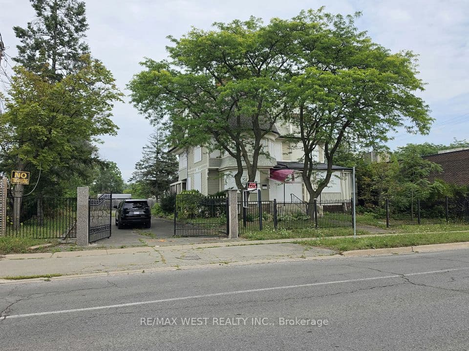 24 Burgar Street, Welland, ON L3B 2S7 – photo 3