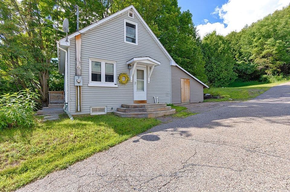 168 Bonnechere Street E, Bonnechere Valley, ON K0J 1T0 – main photo