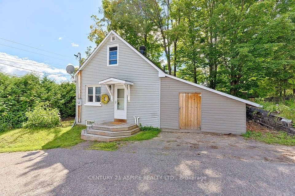 168 Bonnechere Street E, Bonnechere Valley, ON K0J 1T0 – photo 2