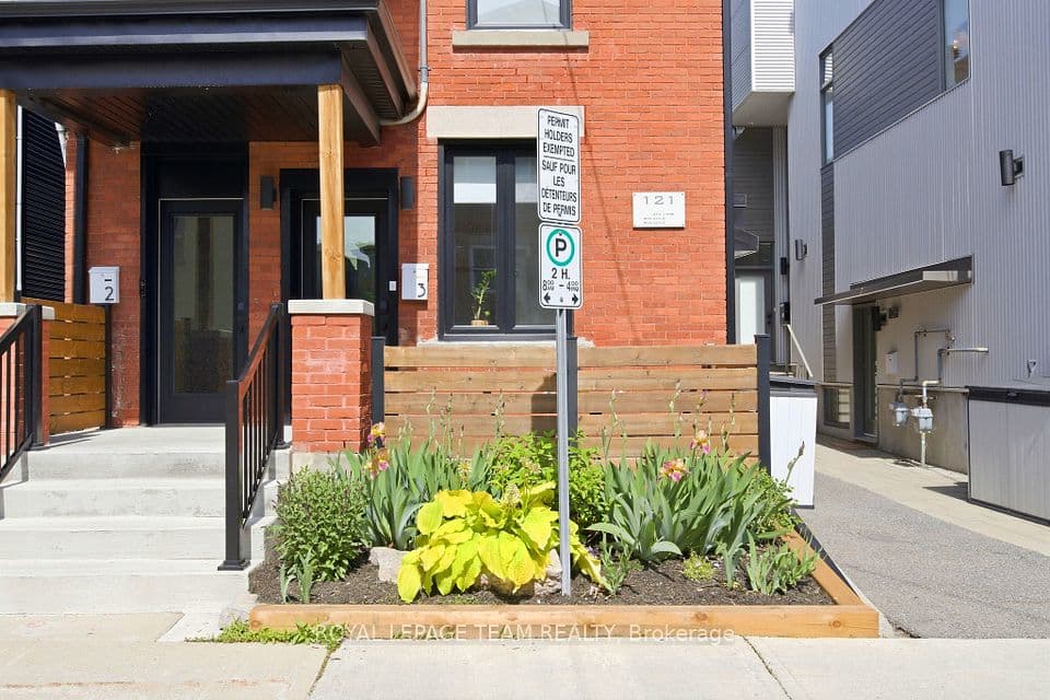 121 Carruthers Avenue, West Centre Town, ON K1Y 1N4 – photo 3