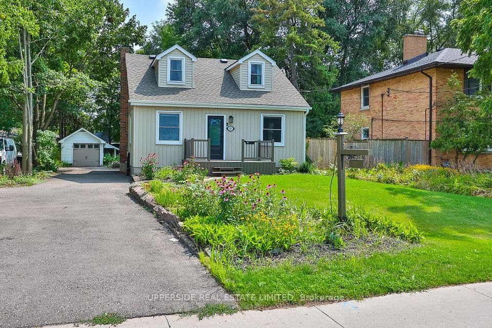 257 Ottawa Street N, Kitchener, ON N2H 3K9 – main photo