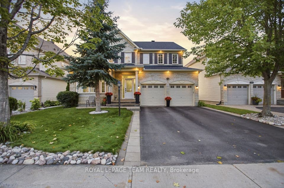 790 Kilbirnie Drive, Barrhaven, ON K2J 0M4 – main photo