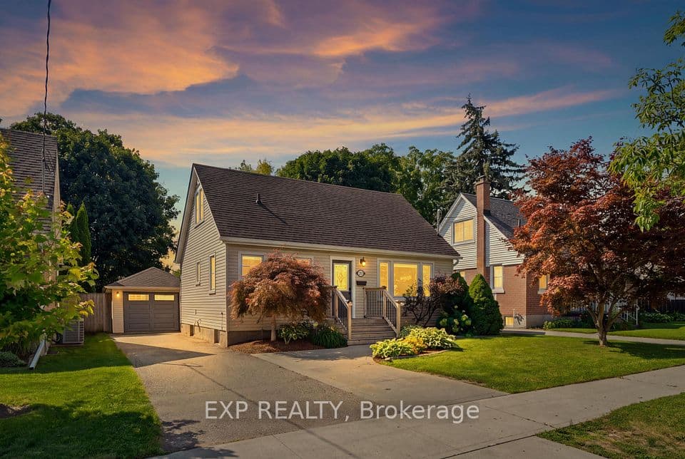 20 Hillview Street, Kitchener, ON N2H 5P8 – main photo