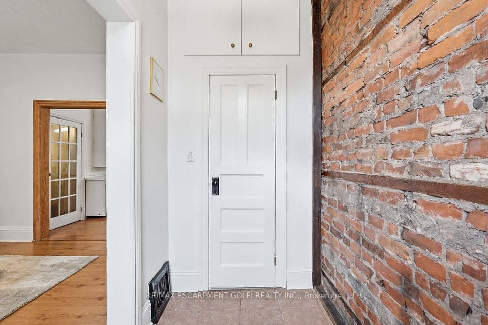 356 Hughson Street, Hamilton, ON L8L 4N1 – photo 3
