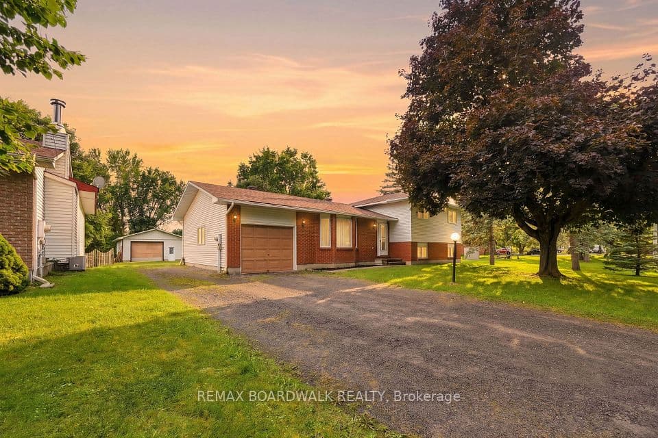 21 Maitland Street, Stittsville - Munster - Richmond, ON K0A 2Z0 – main photo
