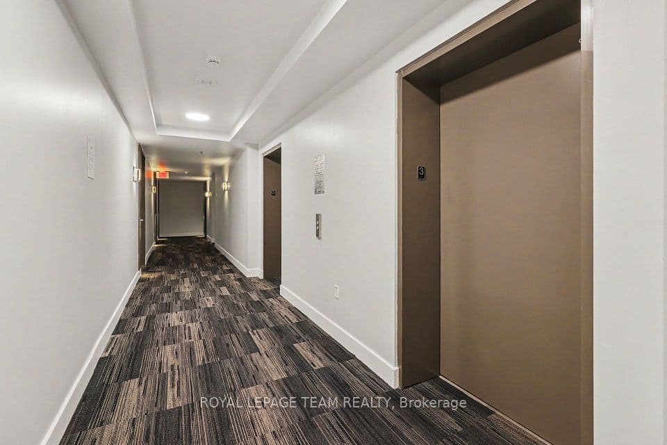 300 Lisgar Street E 310, Ottawa Centre, ON K2P 0E2 – photo 2