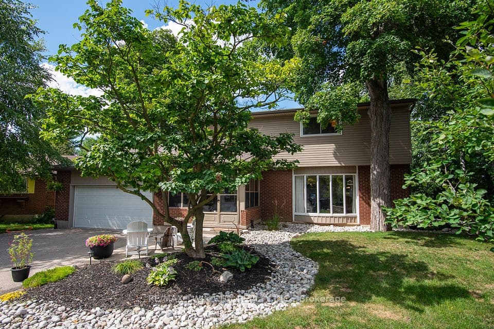 51 Murrayhill Court, Kitchener, ON N2E 1N8 – photo 2
