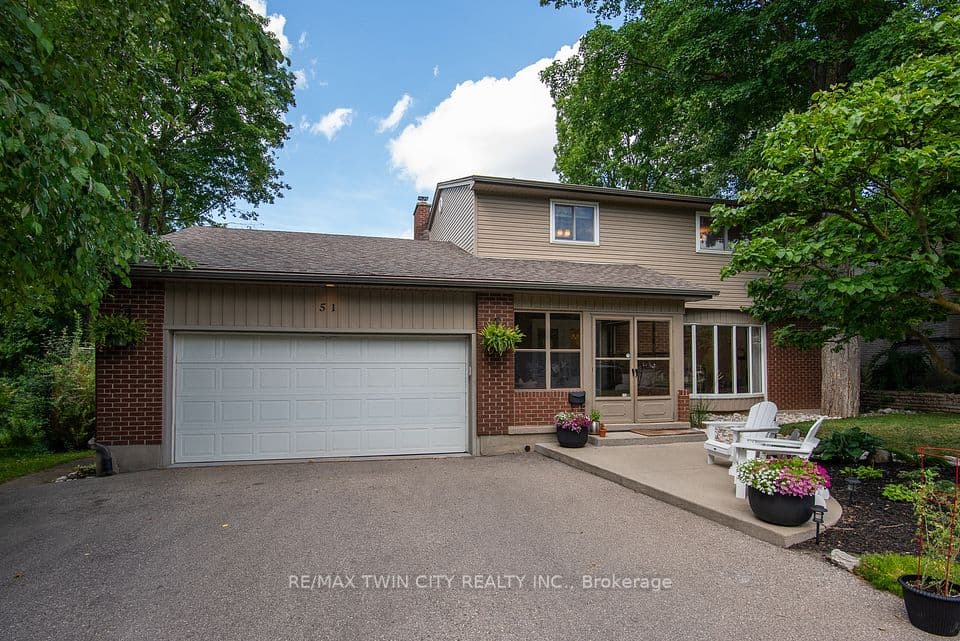 51 Murrayhill Court, Kitchener, ON N2E 1N8 – main photo