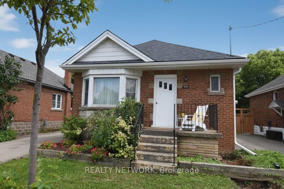 575 Upper Wentworth Street, Hamilton, ON L9A 4V1 – photo 2