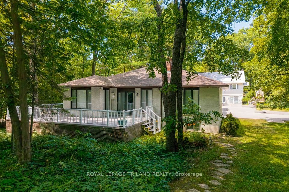 33 Forest Avenue, South Huron, ON N0M 1T0 – main photo