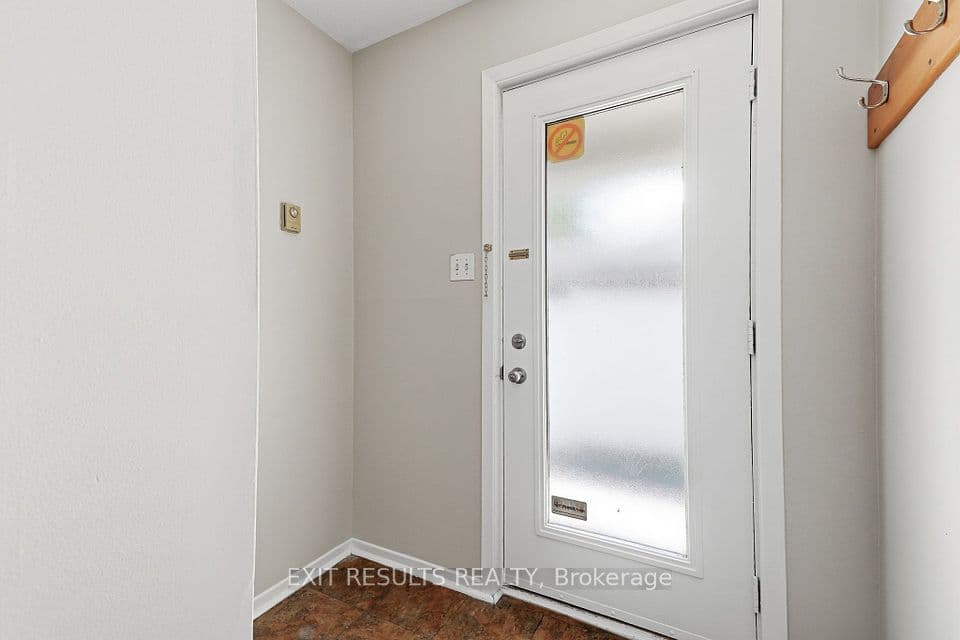 1035 - J Cummings Avenue 13, Cyrville - Carson Grove - Pineview, ON K1J 9K6 – photo 2