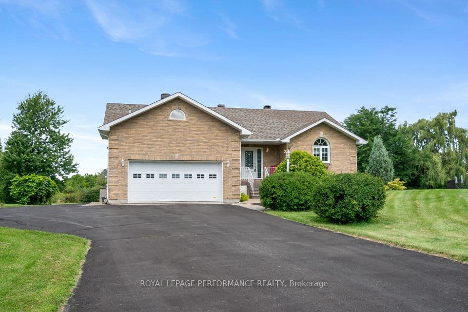18245 Tyotown Road, South Glengarry, ON K6H 7S7 – main photo