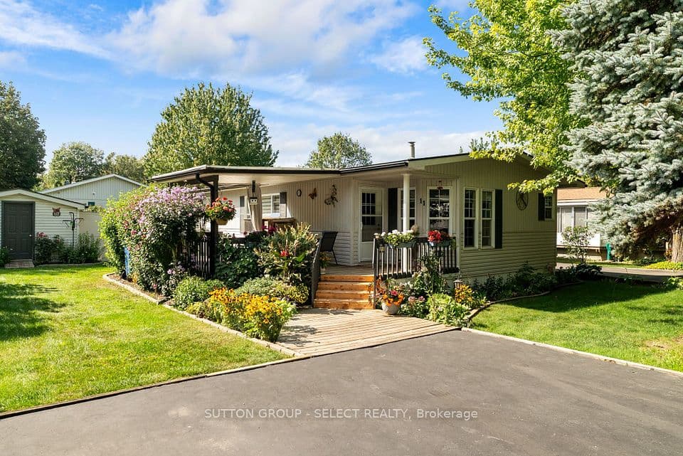 11 Huron Lane, Ashfield-Colborne-Wawanosh, ON N7A 3Y2 – main photo