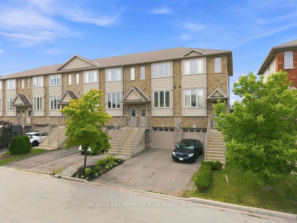 31 Edenrock Drive, Hamilton, ON L8E 0G6 – main photo