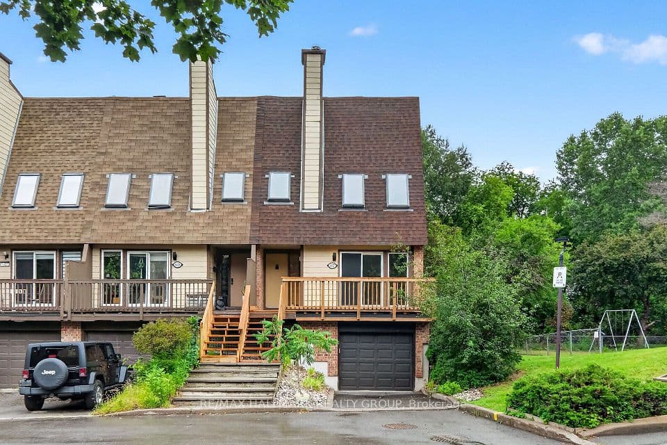 1427 Forge Street, Blossom Park - Airport and Area, ON K1T 2V2 – photo 2
