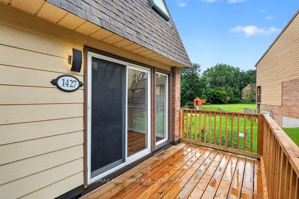 1427 Forge Street, Blossom Park - Airport and Area, ON K1T 2V2 – photo 3