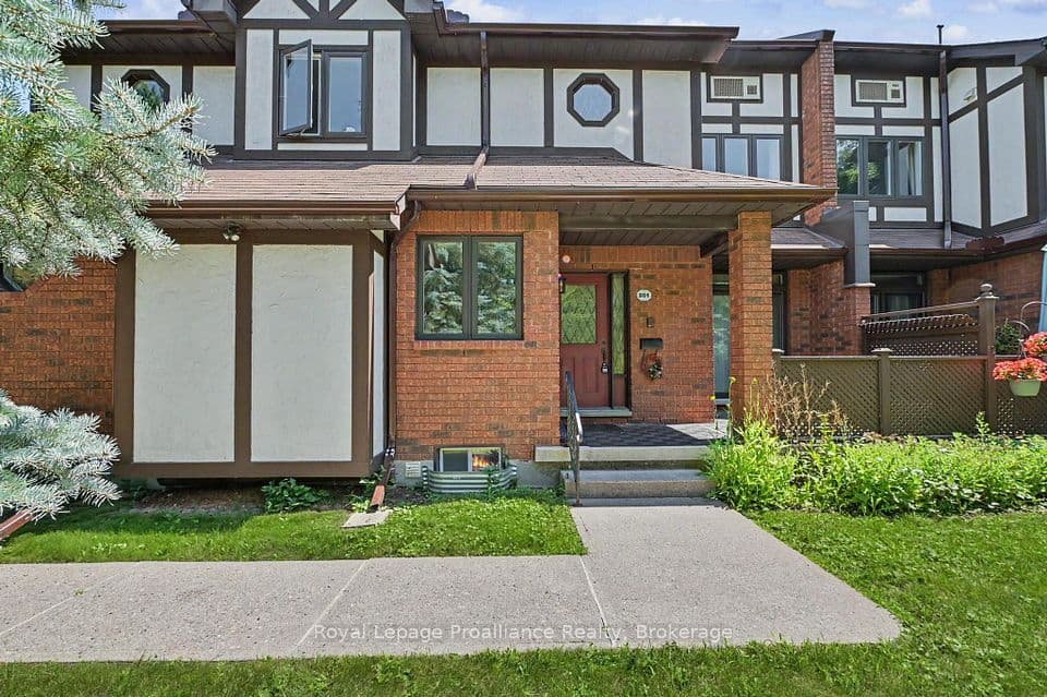 245 Elgin Street W 201, Cobourg, ON K9A 5M1 – main photo