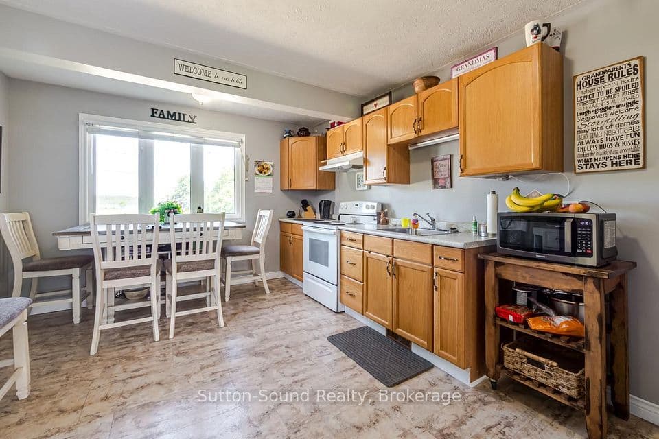 623 Frank Street, South Bruce Peninsula, ON N0H 2T0 – photo 3