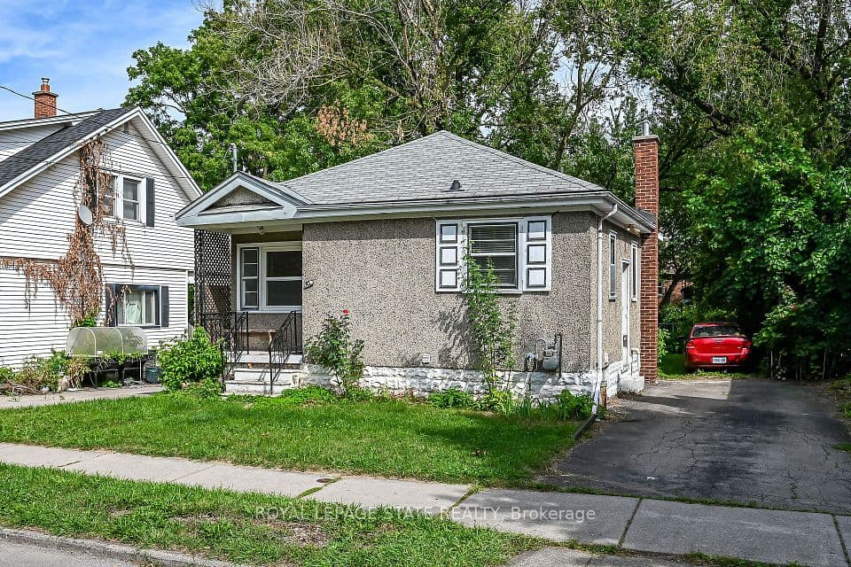 47 Broadway Avenue, Hamilton, ON L8S 2V6 – main photo