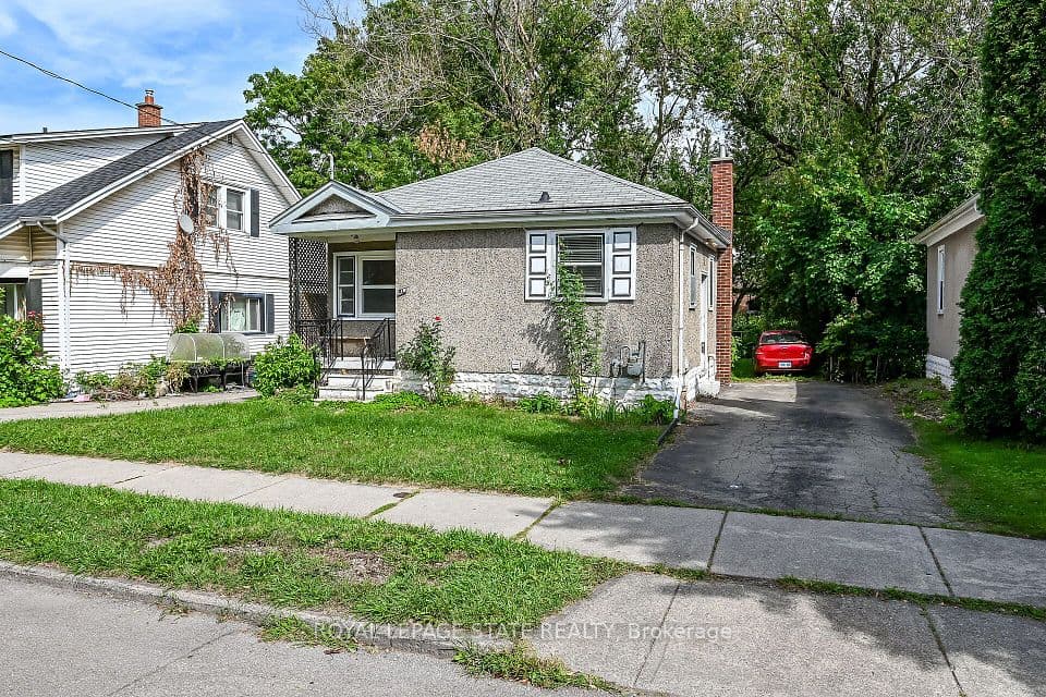 47 Broadway Avenue, Hamilton, ON L8S 2V6 – photo 2
