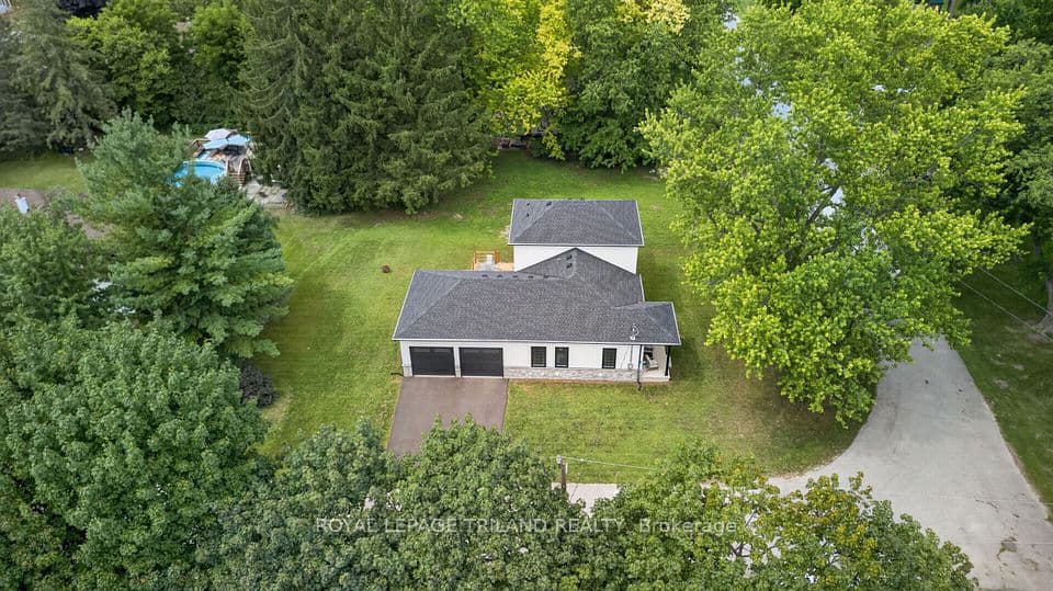 4397 Mill Crescent, North Middlesex, ON N0M 1A0 – photo 2